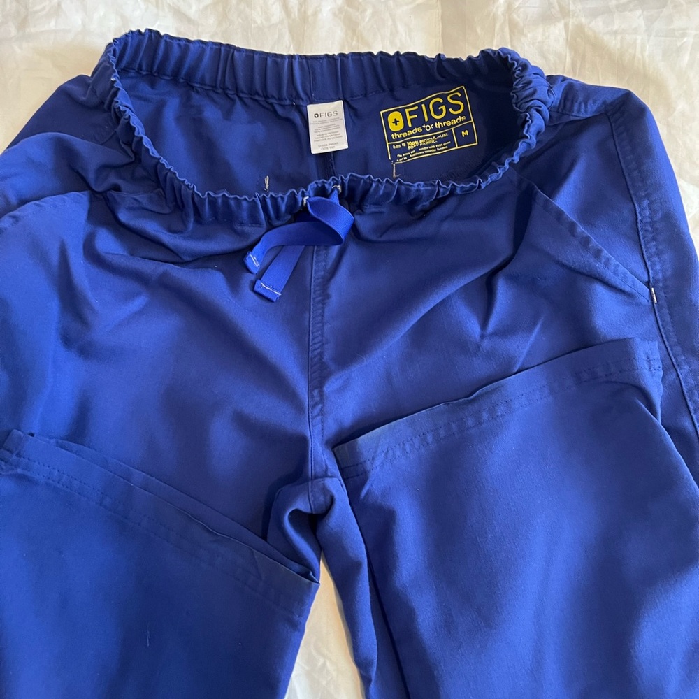 Figs Size M. Thread For Threads. Gently Worn And … - image 4